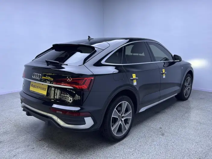 Audi Q5L Sportback 2022 Model 40 TFSI Luxury Model – фото 7