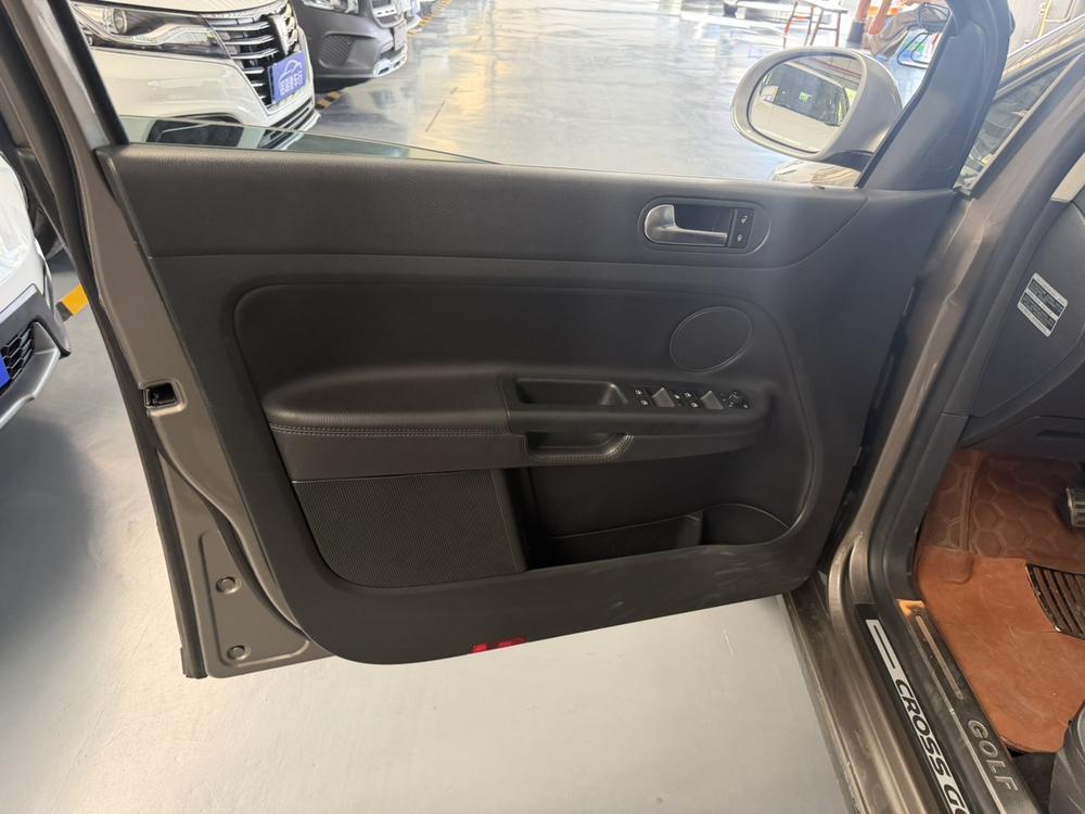 Volkswagen Golf Import 2011 1.4TSI CrossGolf – фото 15