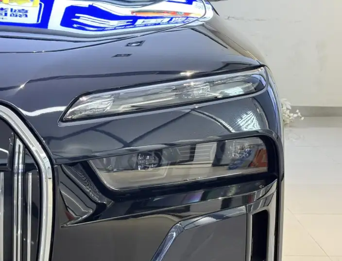 BMW 7 Series 2023 Model 740Li Leading Model M Sports Set – фото 7