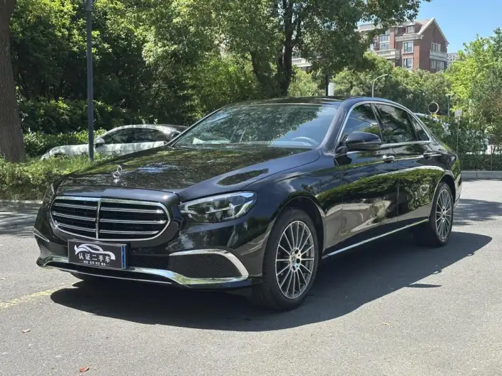 Mercedes-Benz E-Class 2023 Model Facelift E 260 L sedan – фото 1