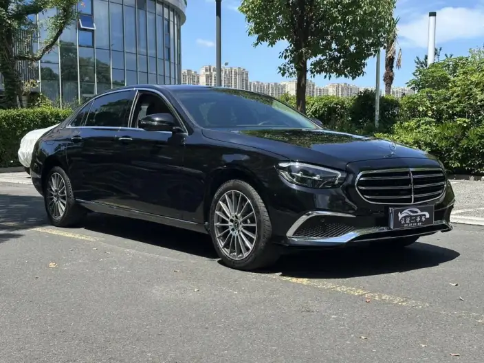 Mercedes-Benz E-Class 2023 Model Facelift E 260 L sedan – фото 3