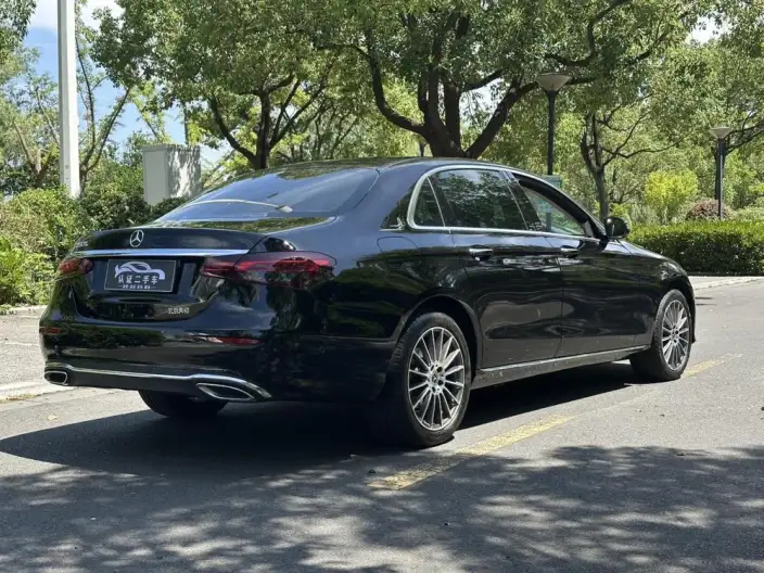 Mercedes-Benz E-Class 2023 Model Facelift E 260 L sedan – фото 5