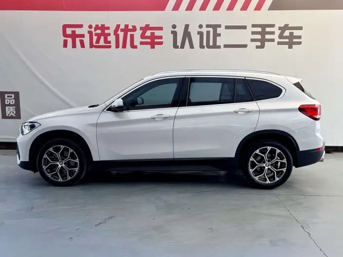 BMW X1 2022 Model sDrive25Li Leading Model – фото 3