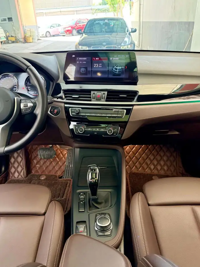 BMW X1 2022 Model sDrive25Li Leading Model – фото 8