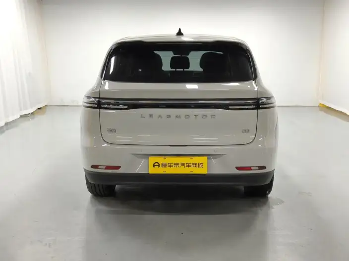Leapmotor C10 2024 Model EV Edition 530 Smart Edition – фото 6