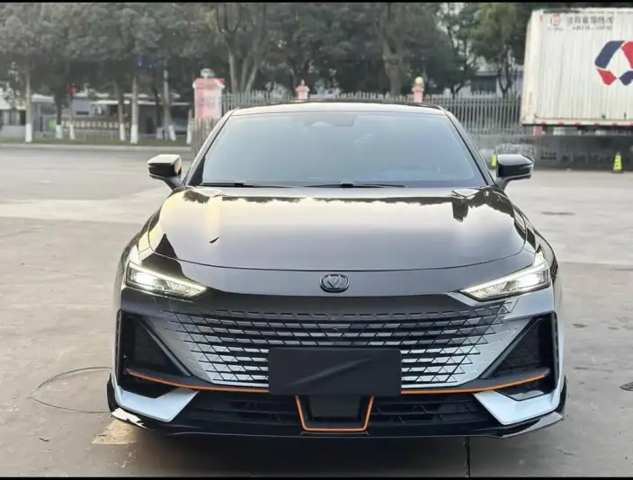 Changan UNI-V 2022 Model 1.5T Sports Edition – фото 2