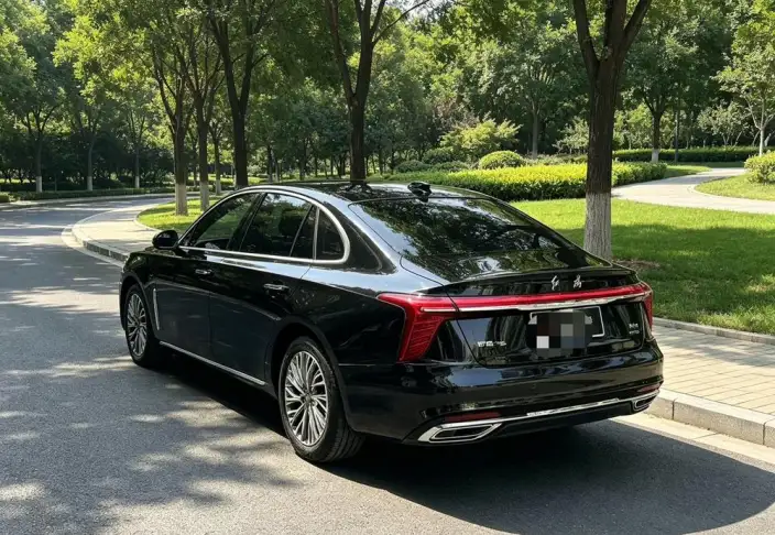 Hongqi H5 2023 Model 2.0T Automatic Flag Enjoy Edition