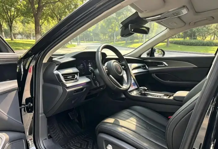 Hongqi H5 2023 Model 2.0T Automatic Flag Enjoy Edition – фото 9