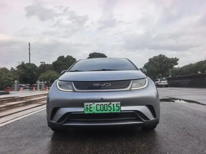 BYD Dolphin 2023 Model Fashion Edition – фото 2
