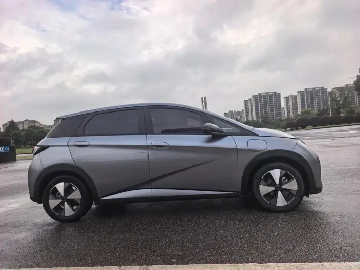 BYD Dolphin 2023 Model Fashion Edition – фото 8