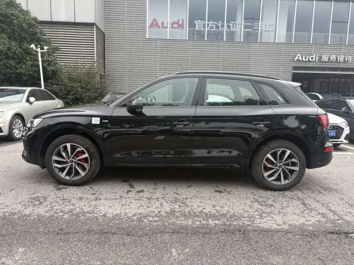 Audi Q5L 2025 Model 40TFSI Luxury Dynamic Model – фото 4
