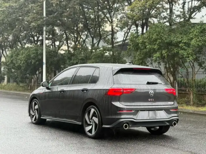 Volkswagen Golf GTI 2023 Model 380TSI DSG GTI – фото 4