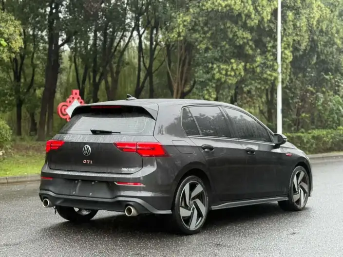 Volkswagen Golf GTI 2023 Model 380TSI DSG GTI – фото 6