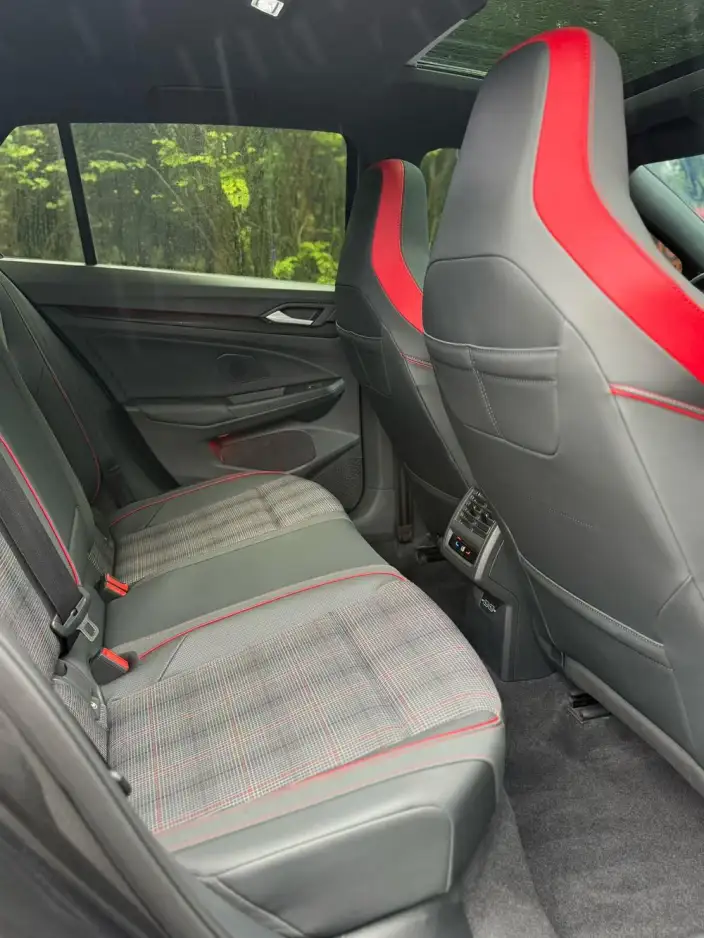 Volkswagen Golf GTI 2023 Model 380TSI DSG GTI – фото 8
