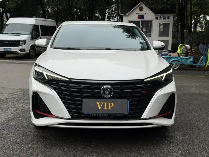 Changan Eado 2023 Model PLUS Changxiang Edition Blue whale NE 1.4T GDI DCT Noble Model – фото 2