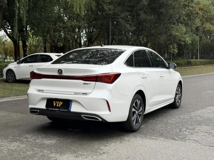 Changan Eado 2023 Model PLUS Changxiang Edition Blue whale NE 1.4T GDI DCT Noble Model – фото 6