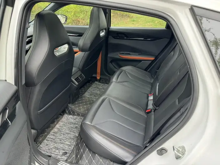 Changan UNI-V 2023 Model 1.5T Exclusive Model – фото 10