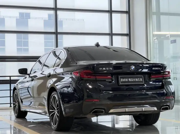BMW 5 Series 2022 Model 530Li Leading Model M Sports Set – фото 4