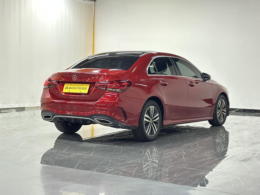 Mercedes-Benz A-class Модель 2019 года комплектация A 180 L Sports sedan – фото 7