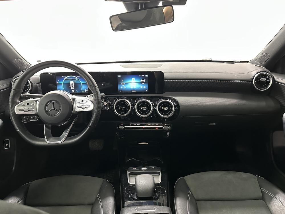 Mercedes-Benz A-class Модель 2019 года комплектация A 180 L Sports sedan – фото 14