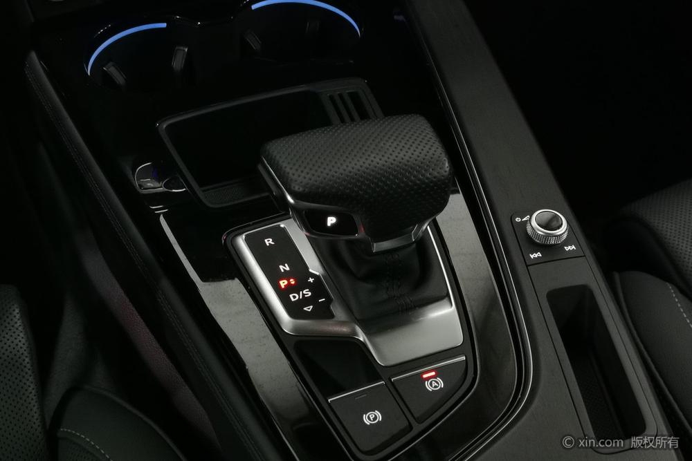 Audi A4 L 2024 40 TFSI Luxury Sport – фото 15