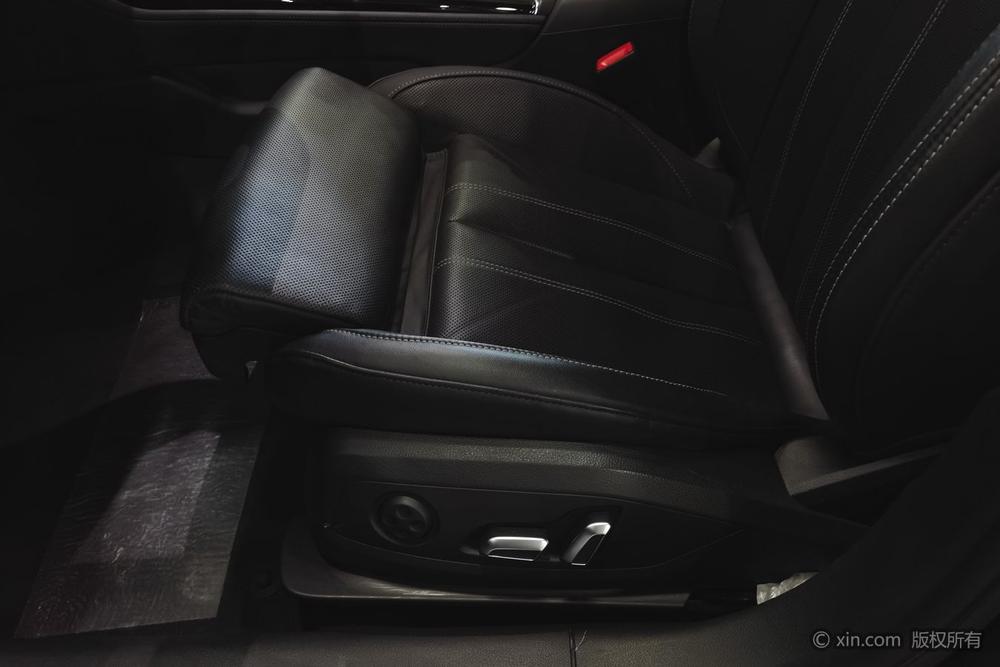 Audi A4 L 2024 40 TFSI Luxury Sport – фото 18
