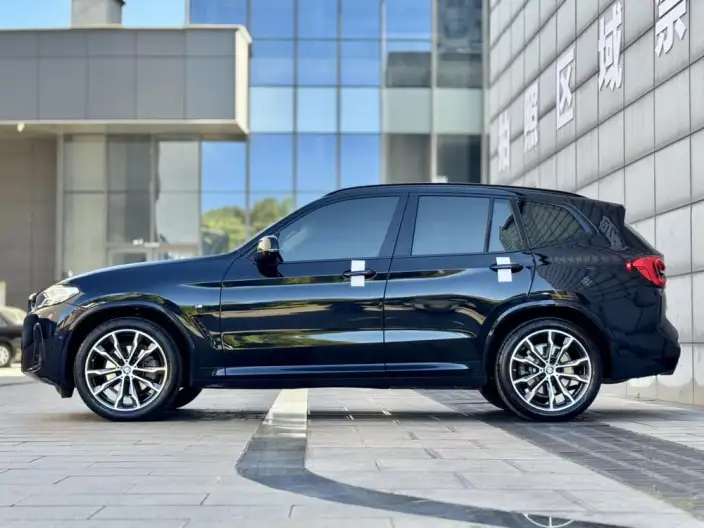 BMW X3 2023 Model xDrive30i Leading Model M Night Set – фото 4