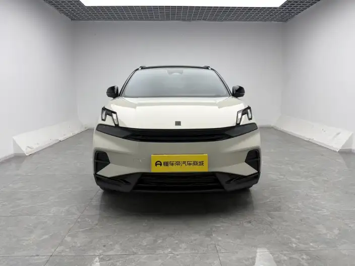 Lynk & Co 06 2025 Model Renew 1.5T Pro – фото 2