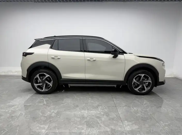 Lynk & Co 06 2025 Model Renew 1.5T Pro – фото 8