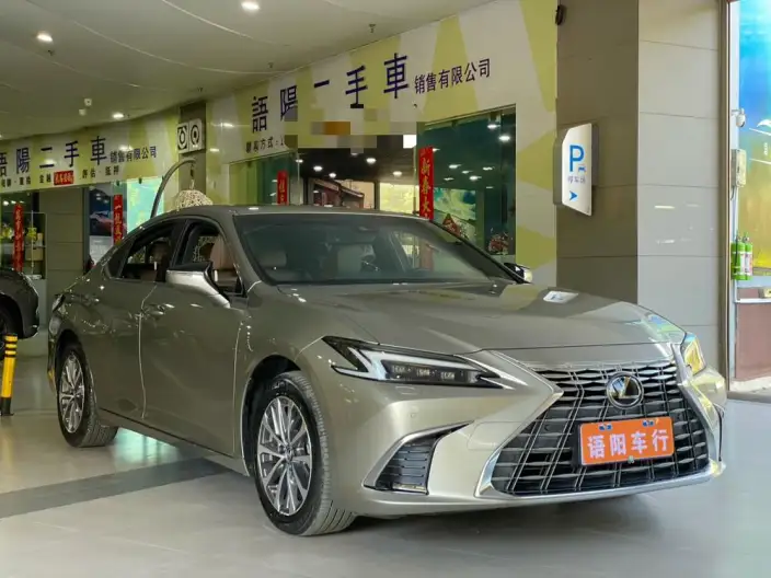 Lexus ES 2025 Model 300h Premium – фото 3