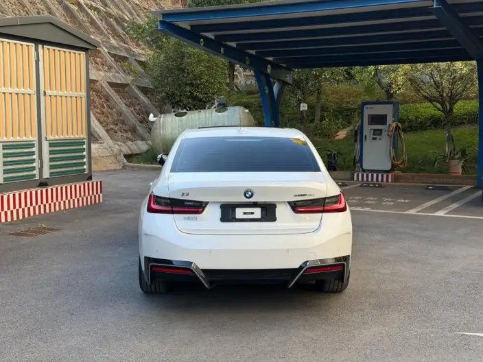 BMW i3 2025 Model eDrive35L – фото 6