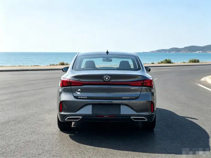 Changan Eado 2023 Model PLUS Changxiang Edition Blue whale NE 1.4T GDI DCT Noble Model – фото 4