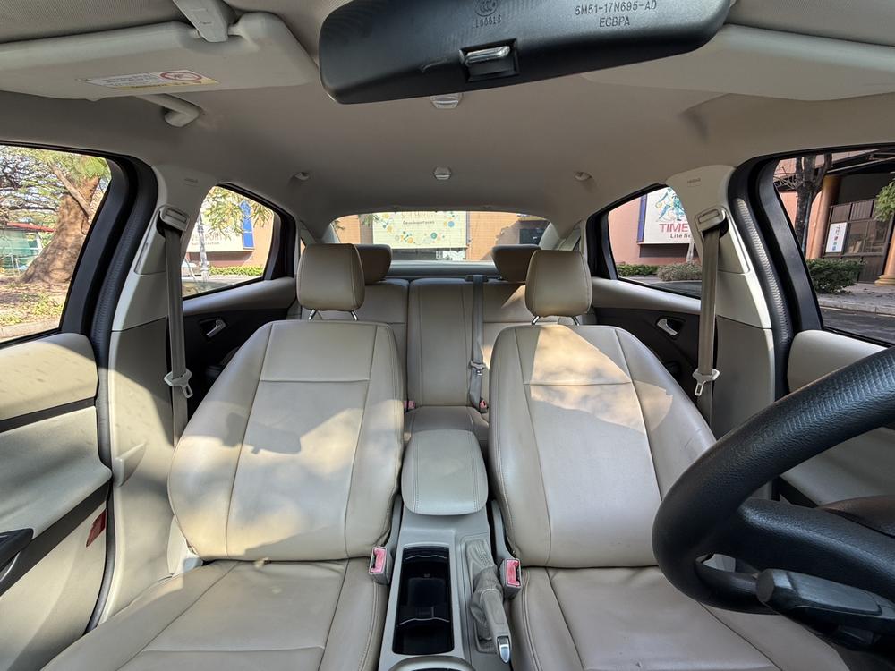 Ford Focus 2017 Sedan 1.6L Automatic Comfort Smart Drive – фото 19