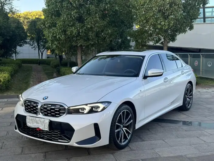 BMW 3 Series 2023 Model 325i M Sports Set – фото 1
