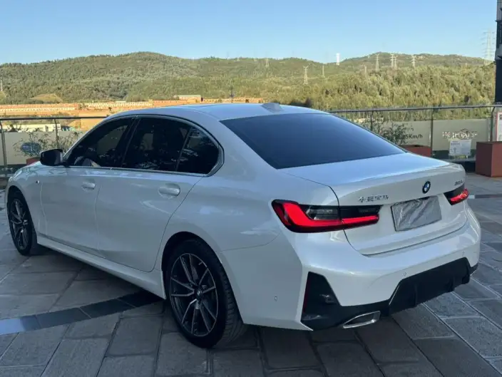 BMW 3 Series 2023 Model 325i M Sports Set – фото 4
