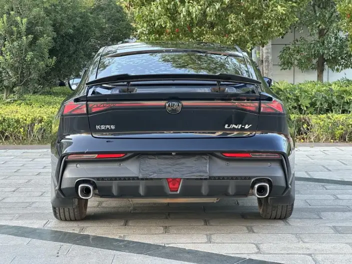 Changan UNI-V 2022 Model 1.5T Sports Edition – фото 5