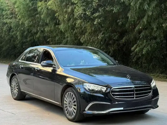 Mercedes-Benz E-Class 2022 Model E 300 L Fashion Model sedan – фото 3