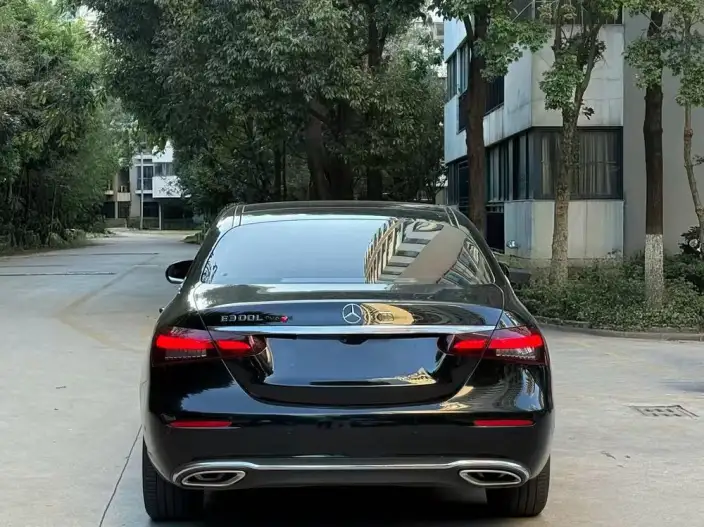 Mercedes-Benz E-Class 2022 Model E 300 L Fashion Model sedan – фото 5