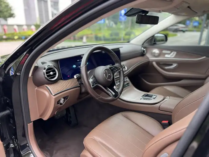 Mercedes-Benz E-Class 2022 Model E 300 L Fashion Model sedan – фото 8
