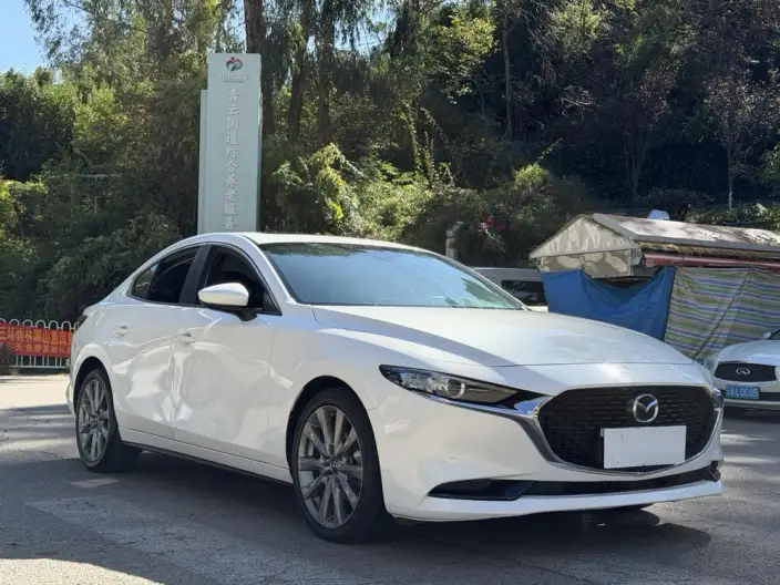Mazda3 Axela 2022 Model 2.0L Automatic Zhi Engine Edition