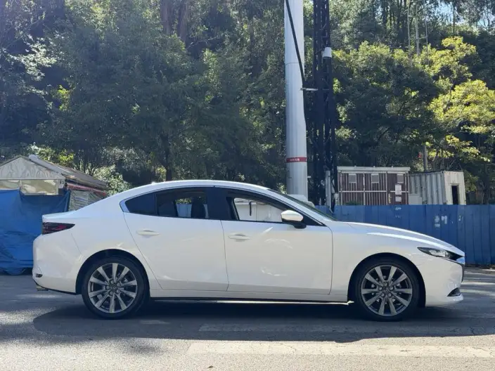 Mazda3 Axela 2022 Model 2.0L Automatic Zhi Engine Edition – фото 7