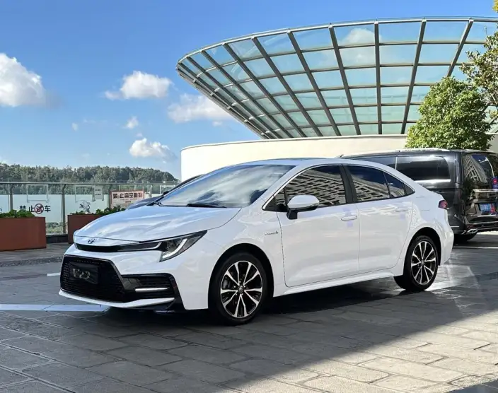 Toyota Levin 2022 Model Hybrid 1.8H E-CVT Sports Edition – фото 1