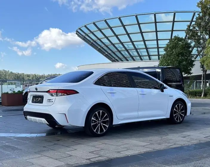 Toyota Levin 2022 Model Hybrid 1.8H E-CVT Sports Edition – фото 6