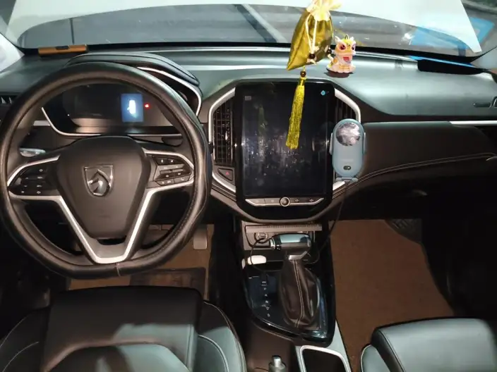 Baojun 530 2020 Model 1.5T CVT Luxury Connected Model 6 seat – фото 5