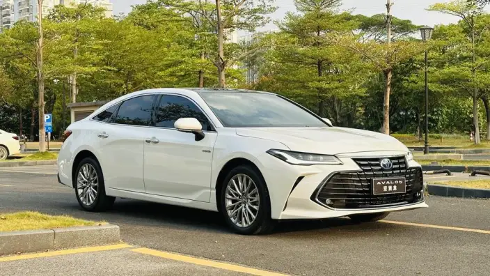 Toyota Avalon 2023 Model Intelligent Hybrid 2.5L E-CVT 20th Anniversary Platinum Memorial Edition – фото 3