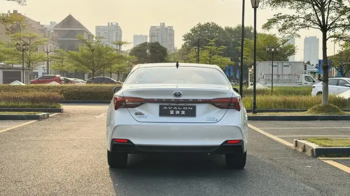 Toyota Avalon 2023 Model Intelligent Hybrid 2.5L E-CVT 20th Anniversary Platinum Memorial Edition – фото 6
