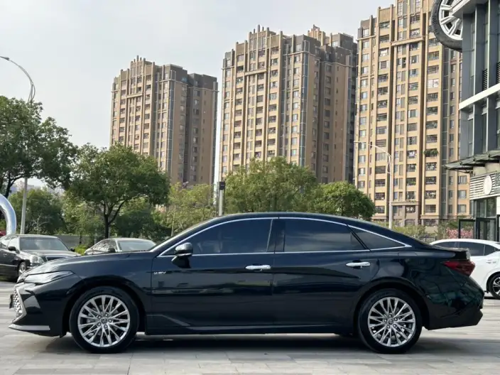 Toyota Avalon 2024 Model Intelligent Hybrid 2.5L E-CVT XLE Premium Edition – фото 3