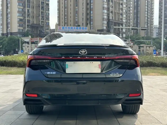 Toyota Avalon 2024 Model Intelligent Hybrid 2.5L E-CVT XLE Premium Edition – фото 4