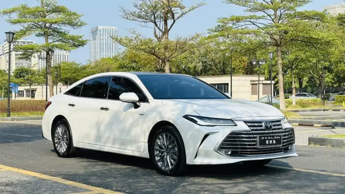 Toyota Avalon 2024 Model Intelligent Hybrid 2.0L E-CVT Deluxe Edition – фото 3