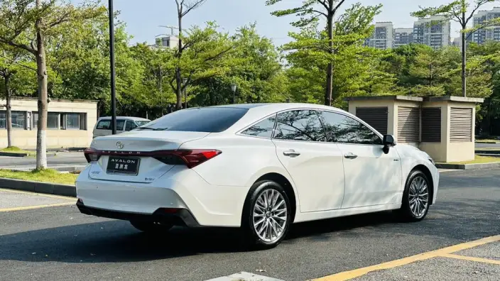 Toyota Avalon 2024 Model Intelligent Hybrid 2.0L E-CVT Deluxe Edition – фото 7